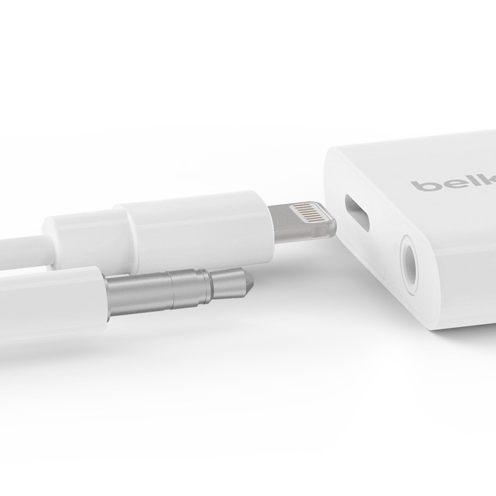 Belkin ROCKSTAR 3.5 mm Audio + Charge Adapter - White
