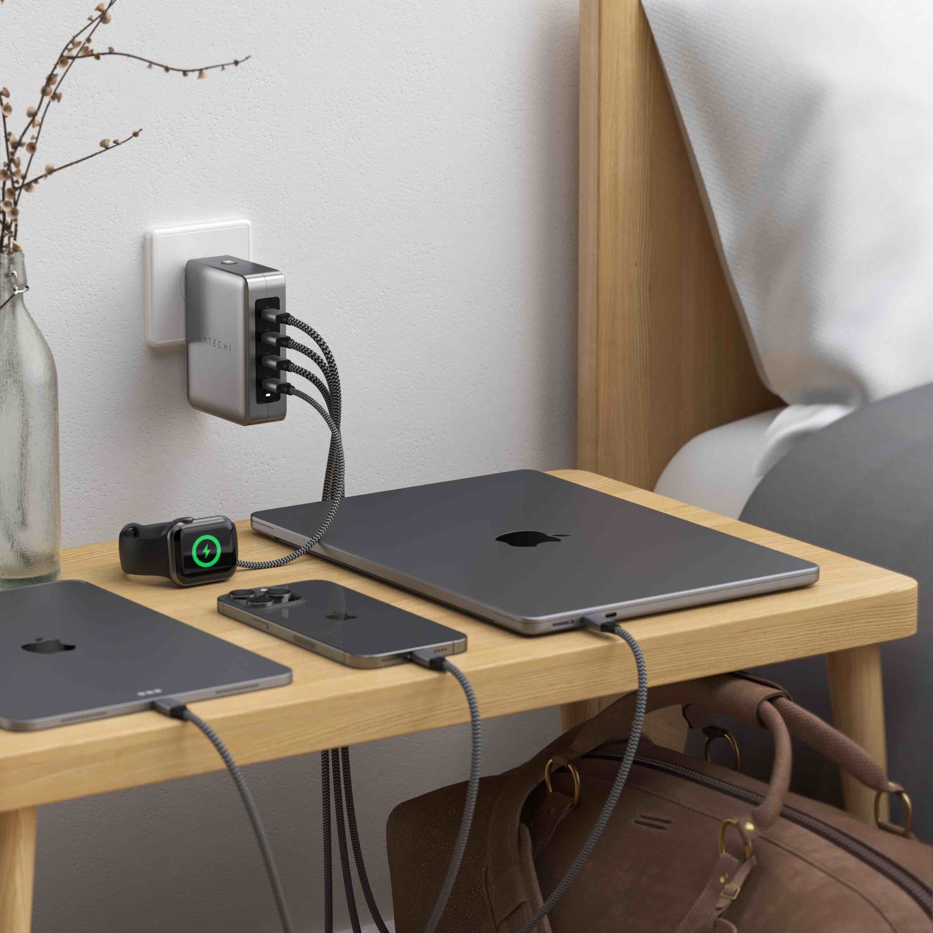 Punjač SATECHI Travel Charger 145W USB-C 4-Port (4x USB-C PD, UK-EU-AU-US adapter & mrežasta torbica uključeni) - Space Grey-3
