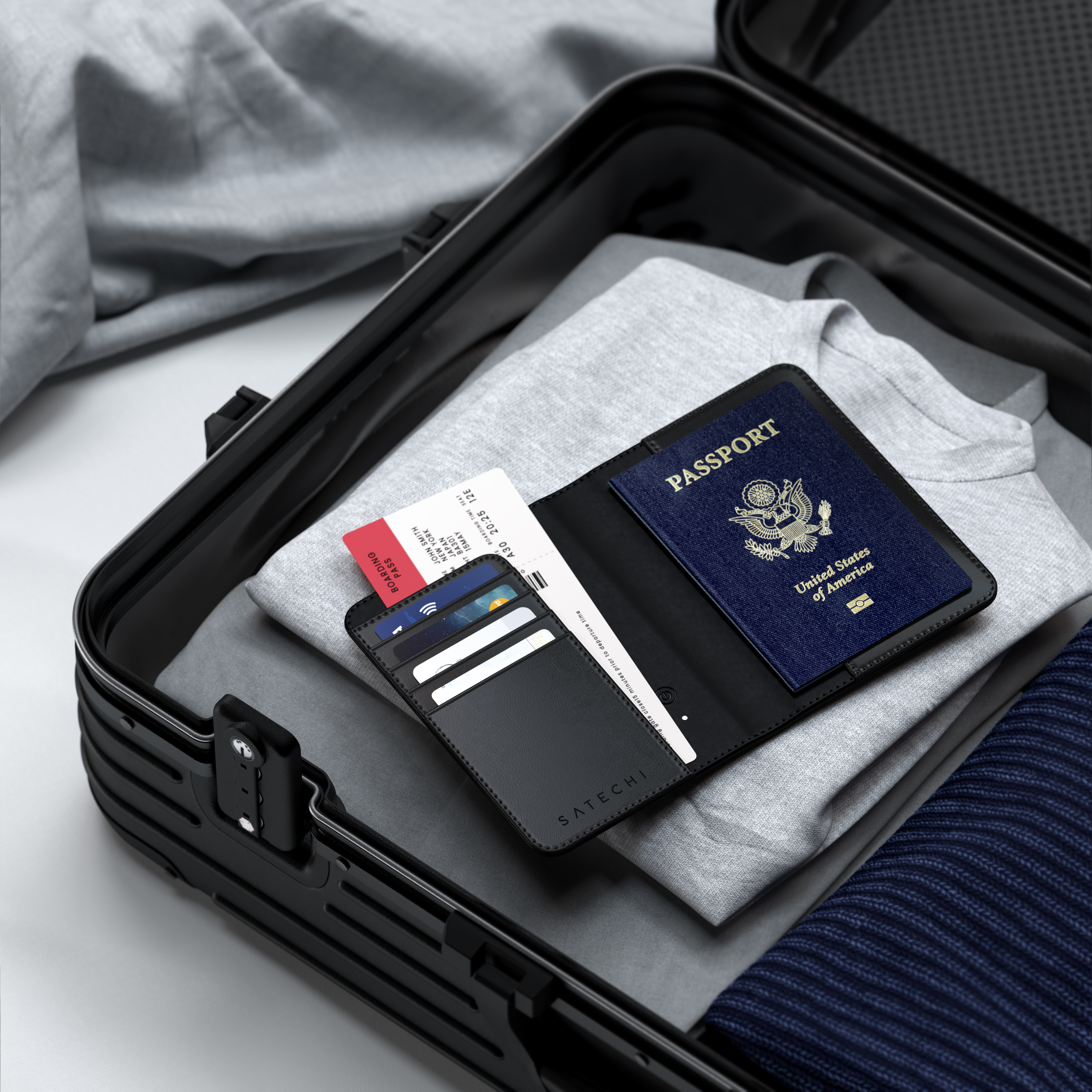 Putna torbica SATECHI Vegan-Leather Passport Cover s Find My - Crna-3