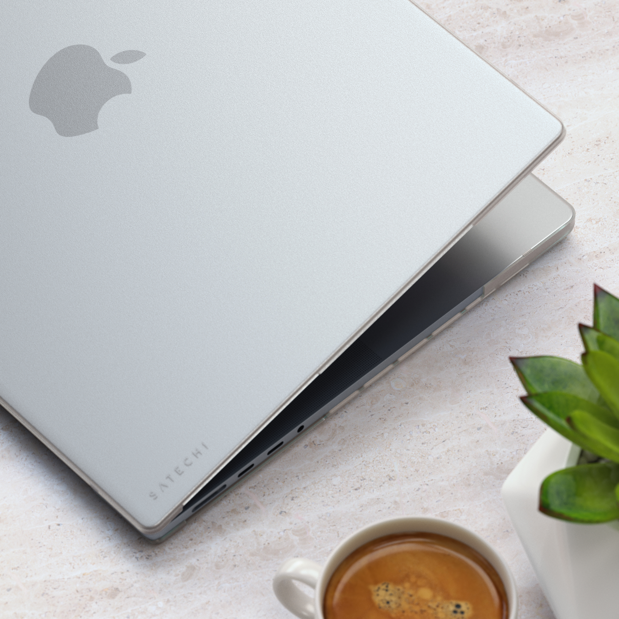 Laptop SATECHI Eco Hardshell Case for MacBook Pro 16 - Clear-3