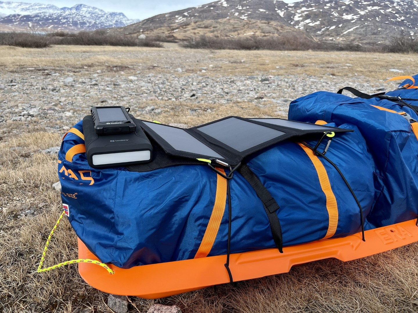 Prijenosna baterija na solarni pogon Sandberg Outdoor Solar Powerbank 16000 (IP67)-6