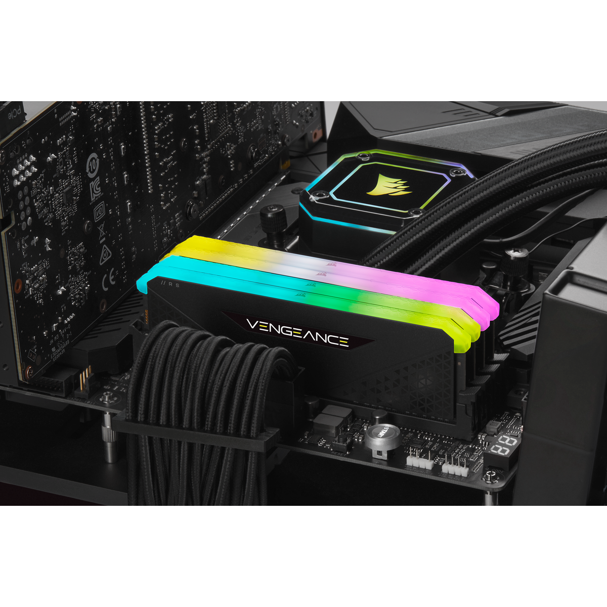 RAM memorija CORSAIR VENGEANCE RGB RS 32GB (2 x 16GB) DDR4 DRAM 3200MHz PC4-25600 CL16/ 1.2V/1.35V-3