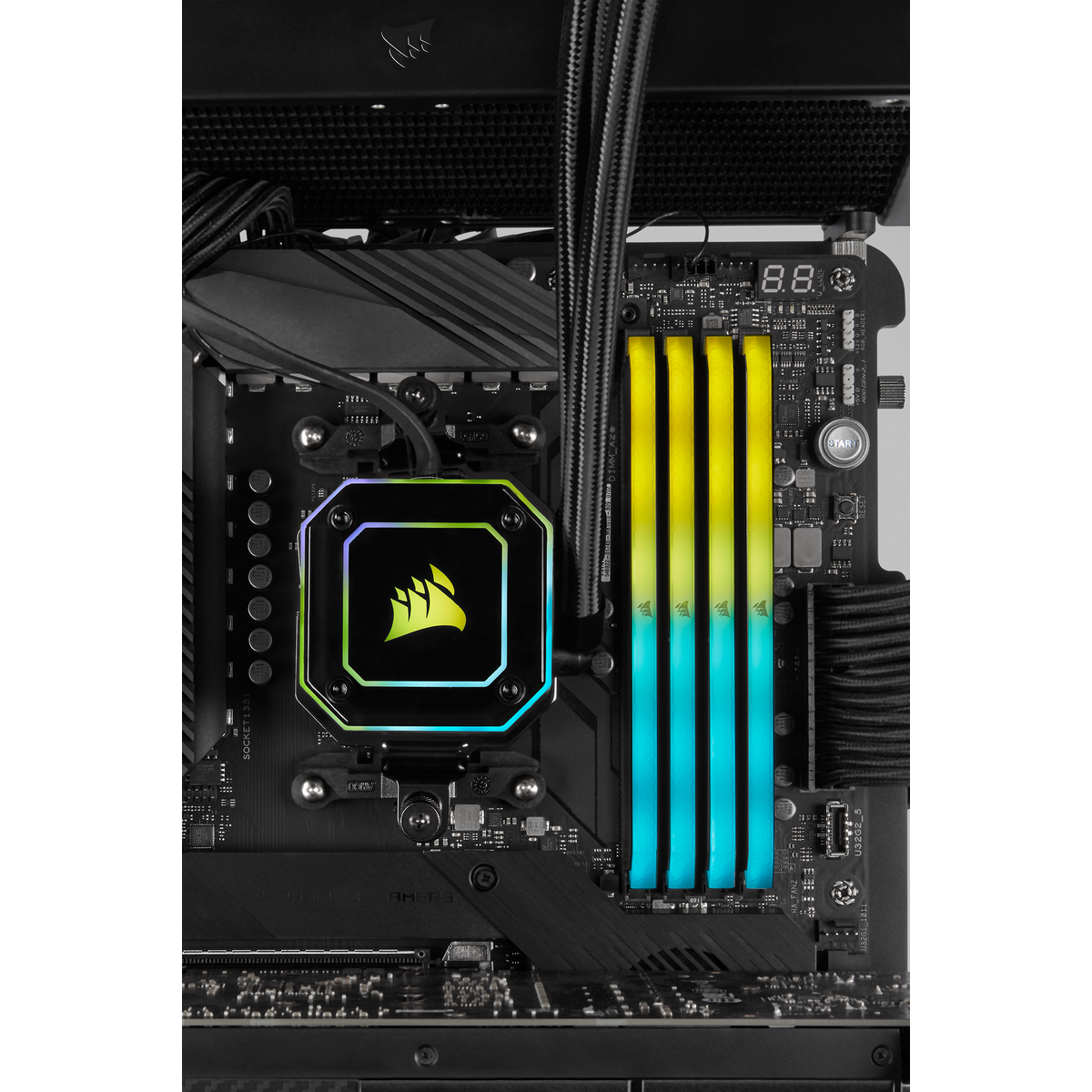 RAM memorija CORSAIR VENGEANCE RGB RS 32GB (2 x 16GB) DDR4 DRAM 3200MHz PC4-25600 CL16/ 1.2V/1.35V-4