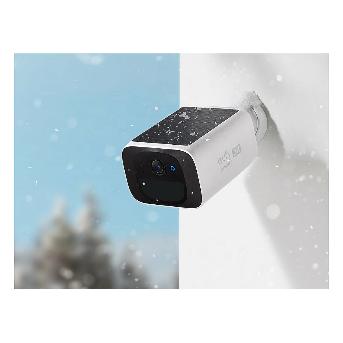 ANKER Eufy Security S220 SoloCam sa 2 solarnim kamerama-17
