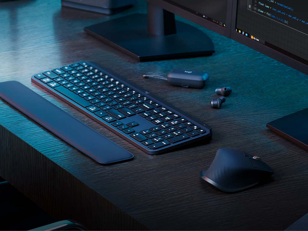 Keyboard Logitech wireless desktop MX Keys S Plus SLO engraving – internacionalna non HR tipkovnica