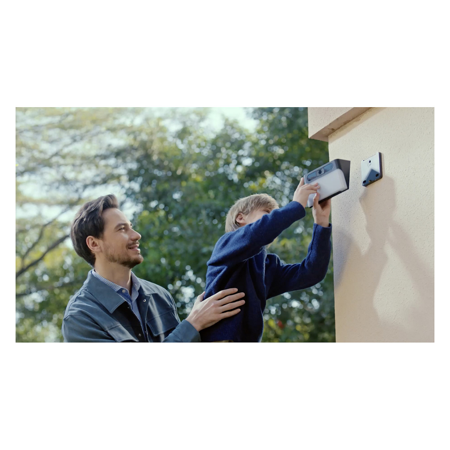 Solarna vanjska kamera s ugrađenom svjetiljkom ANKER Eufy Security S120 (2K HD, bežična, detekcija pokreta, dvosmjerna audio komunikacija, 300 lumena)-28