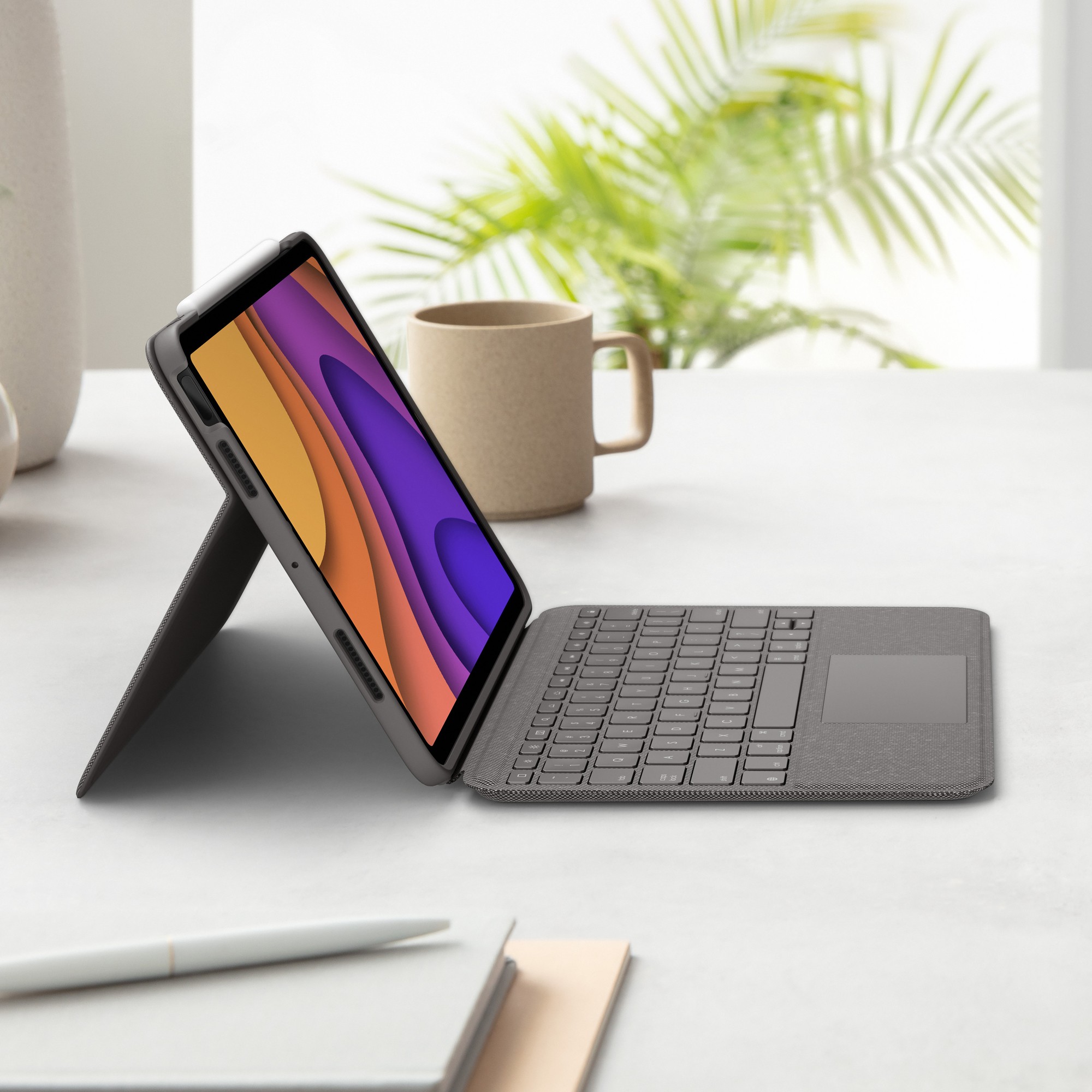 Tipkovnica LOGITECH Folio Touch s futrolom i trackpadom, QWERTZ, njemački, oxford siva – internacionalna non HR tipkovnica-16