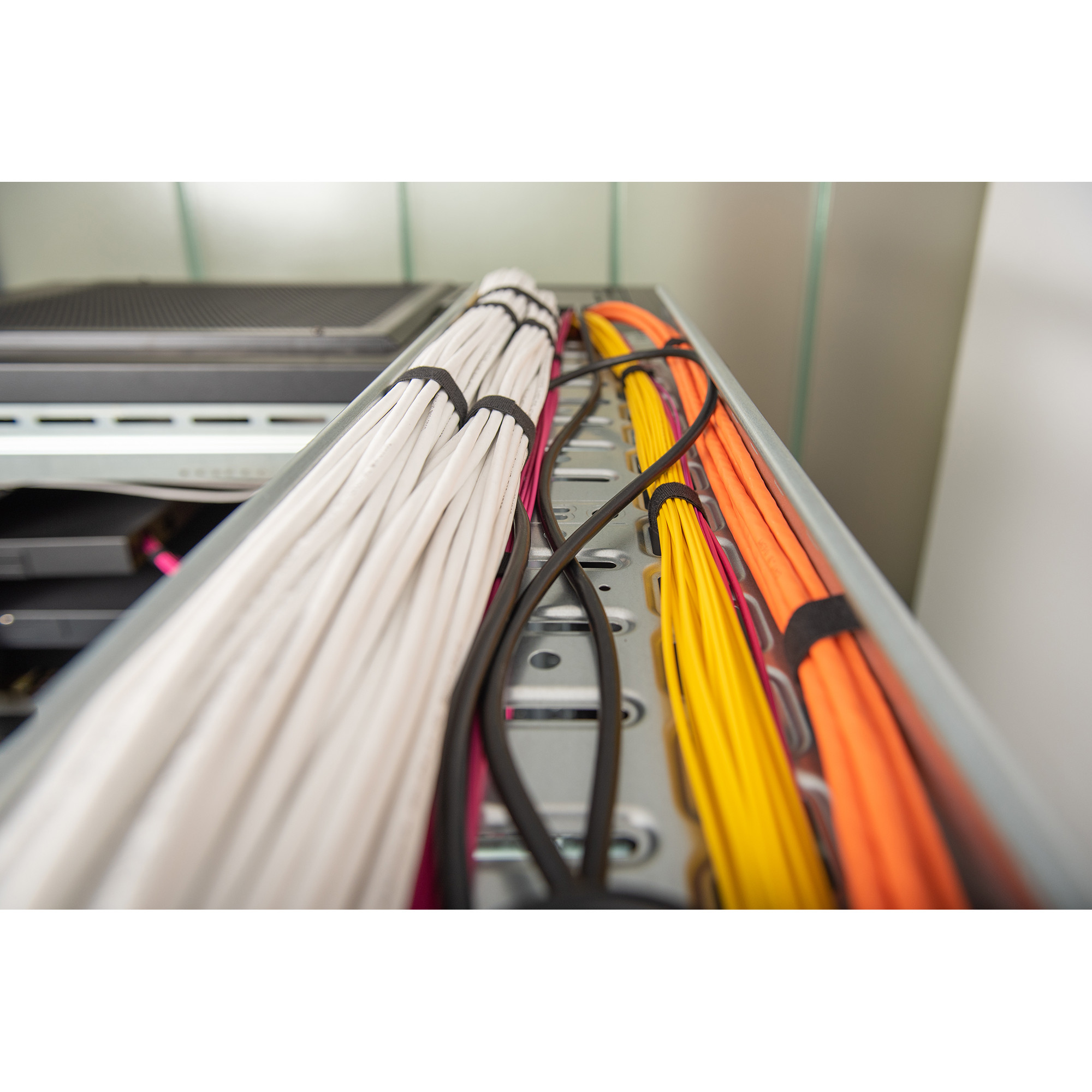 Kabel za opskrbu DIGITUS Professional (305 m, RAL 9003) bijela-2