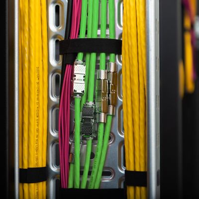 Kabel za instalaciju DIGITUS CAT 8.2 S/FTP (Simplex, Dca, 100 m)-1