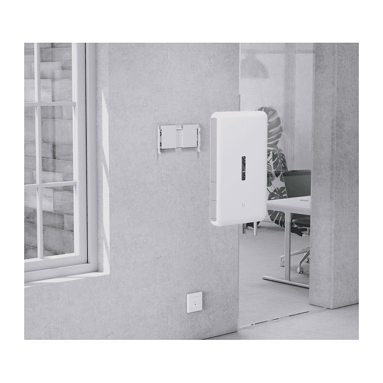Uređaj za mrežu UBIQUITI UniFi Dream Wall s ugrađenim WiFi 6 pristupnikom - 1x SFP+ / 17x GbE / 4x PoE++ / 4x PoE+ / 4x PoE-3