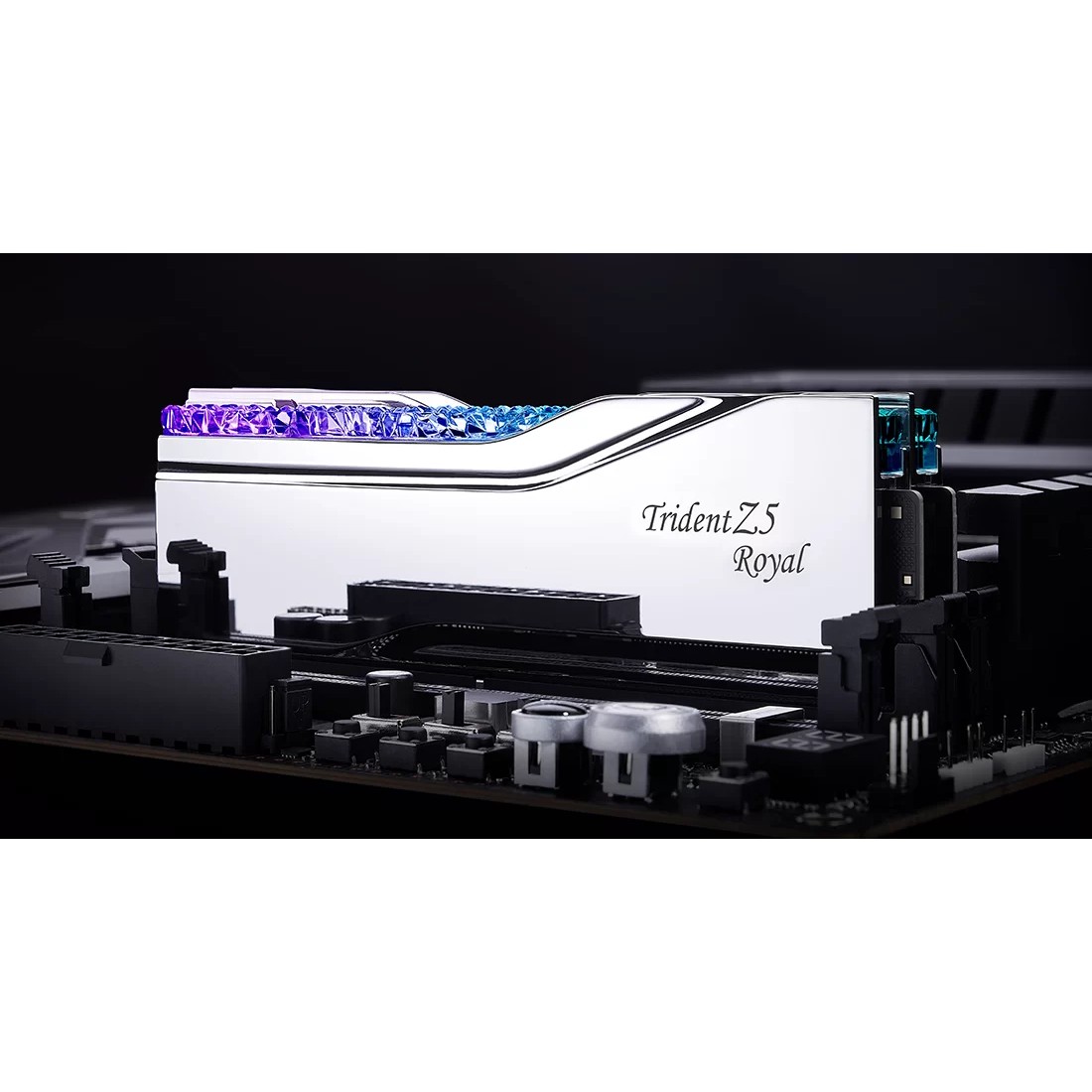 RAM Gskill D5 7400 32GB C36 Trident Z5 RGB K2 XMP-3