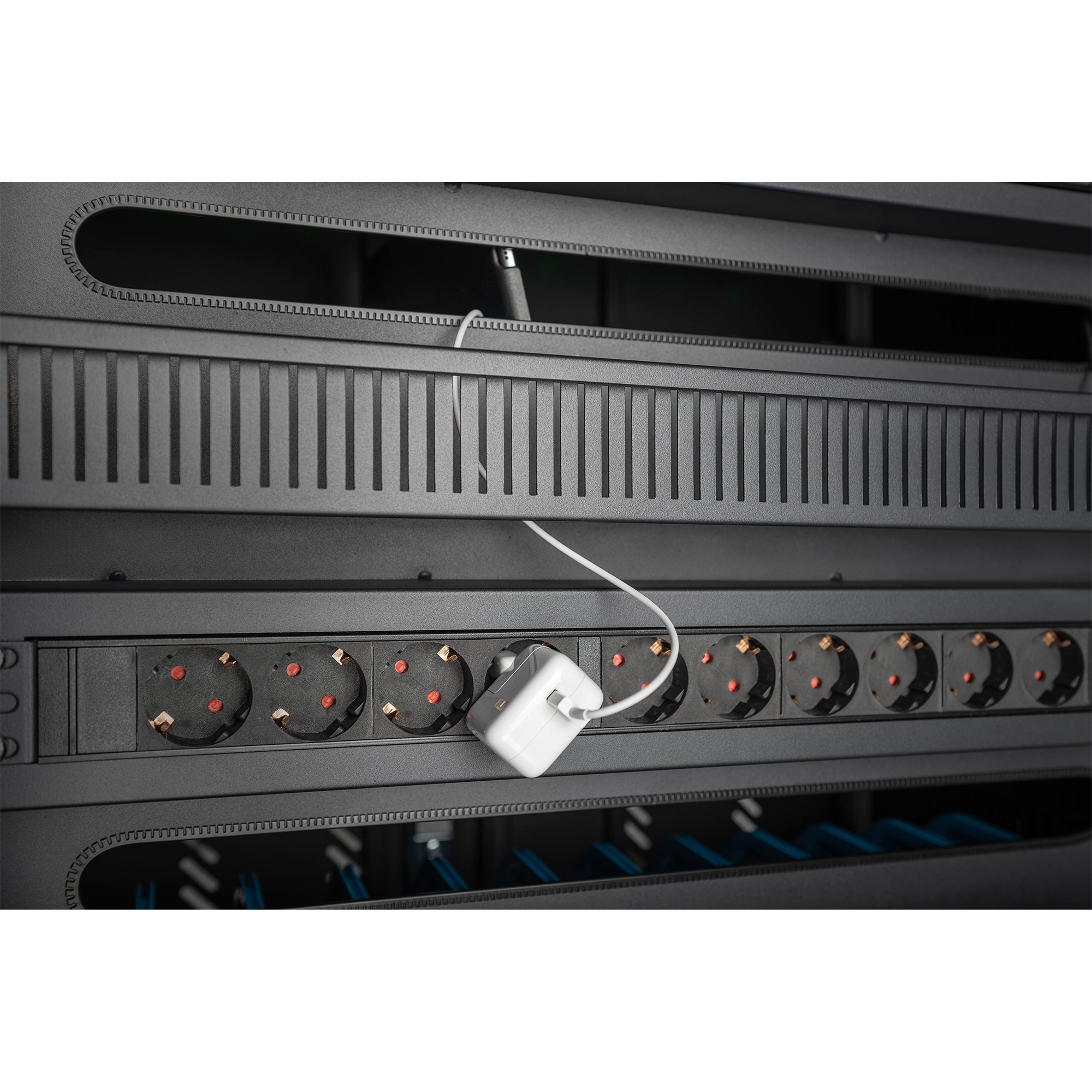 Kolica DIGITUS DN-45002 (za 30 tableta / prijenosnika, RAL 9005) crna-15