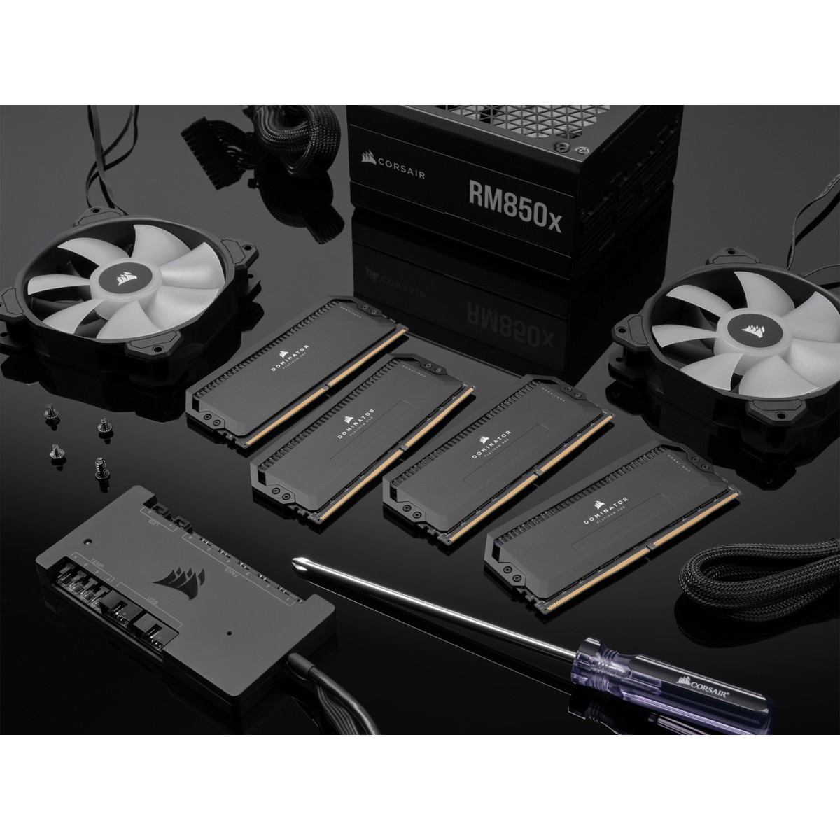 RAM CORSAIR Dominator Platinum RGB komplet (64 GB: 2 x 32 GB, DDR5 6600 DIMM CL32)-4