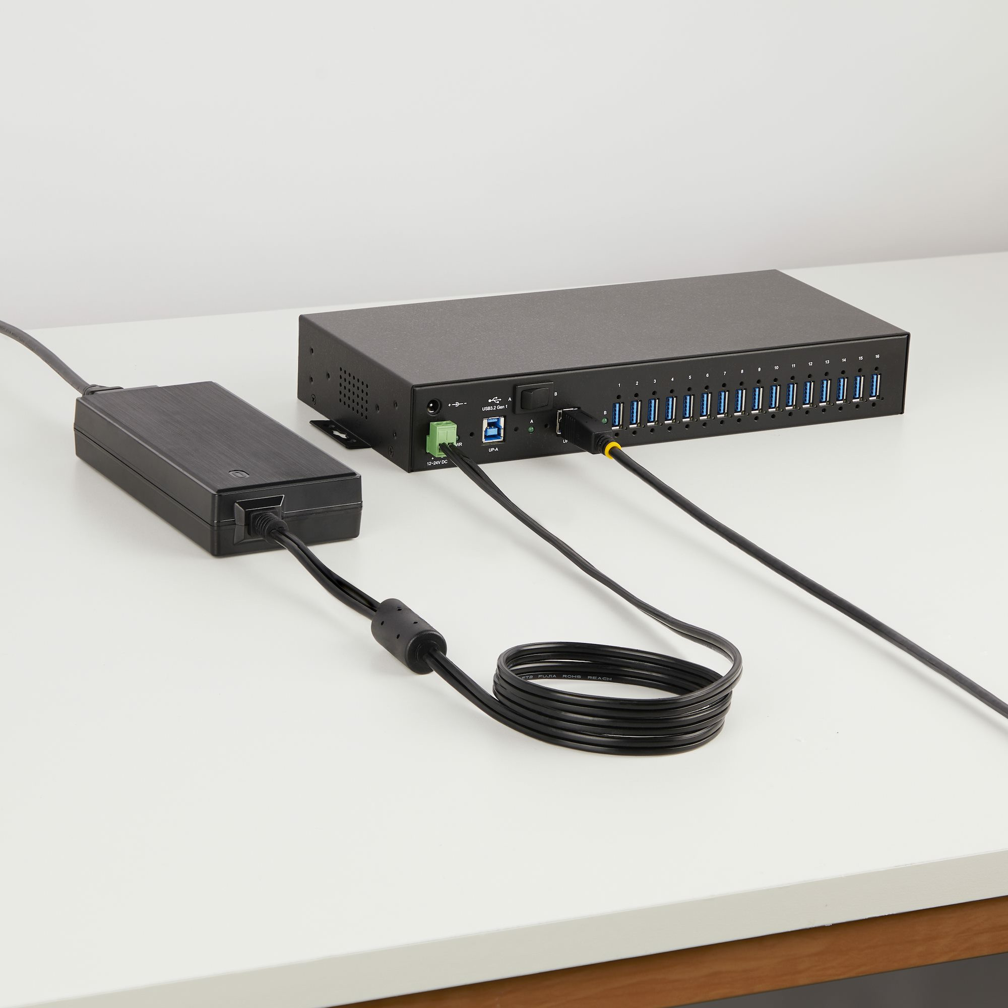 USB HUB STARTECH.COM 16-portni (usb 3.2 gen 1, 5 gbps, metalno kućište, napajanje 160 w)-15