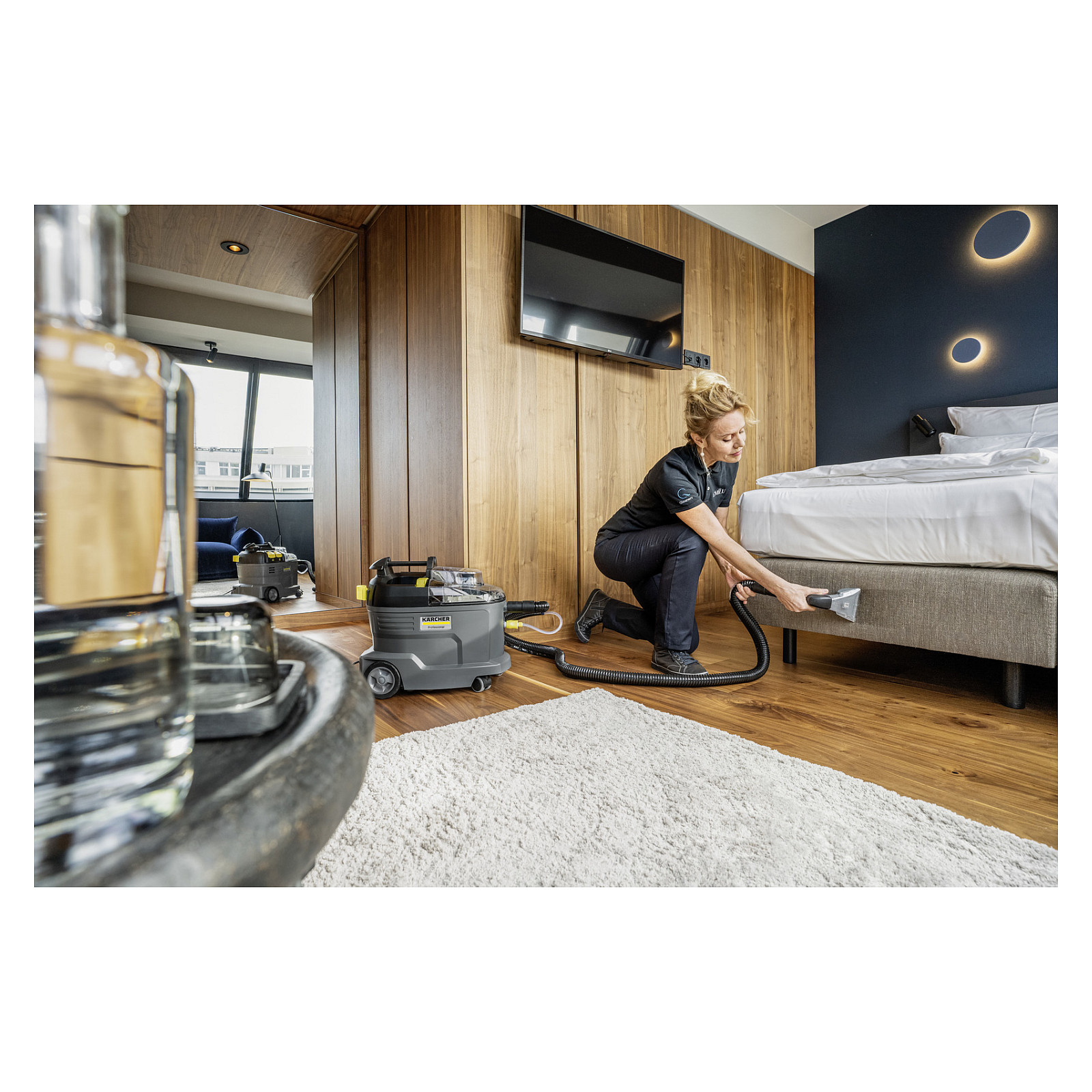 Čistač tepiha KARCHER Puzzi 8/1 (bubanj, mokro, 1200 W, bez vrećice)-1