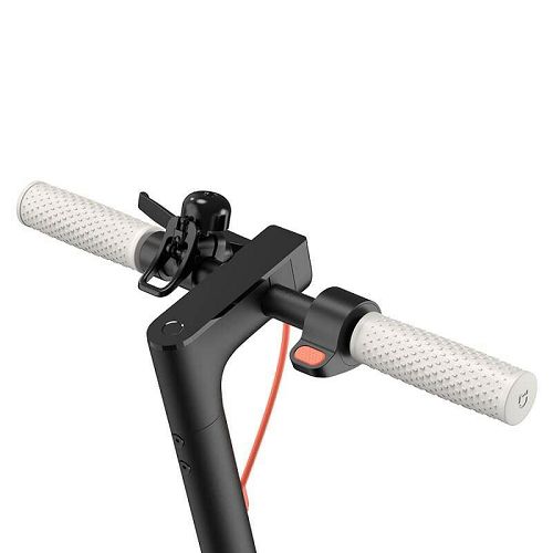 Električni romobil XIAOMI Mi 3 2022 sivi (8.5", 100kg, nazivna snaga 300W, max snaga 600W, domet do 30km, 20 km/h)-2