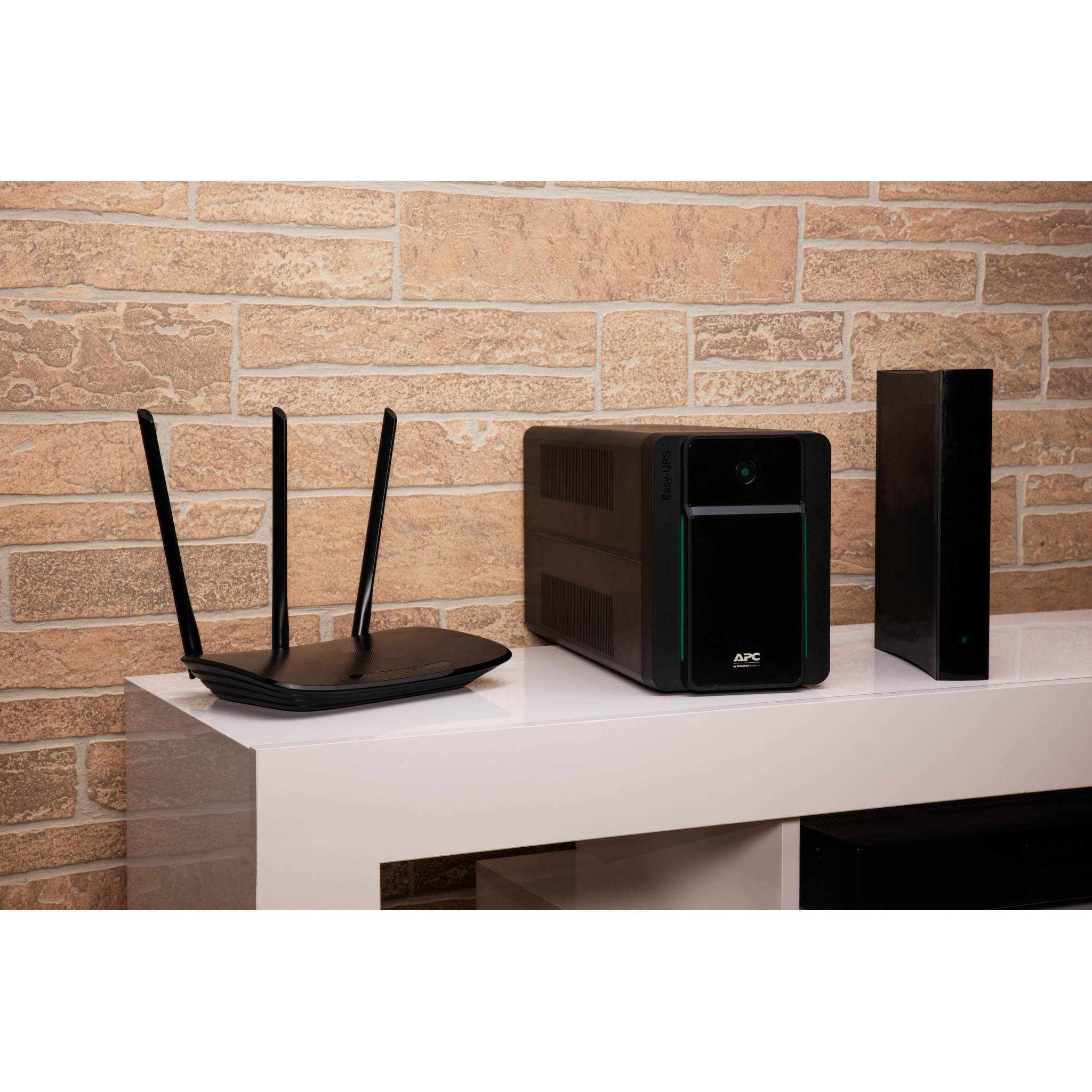 UPS APC BVX2200LI-GR-4