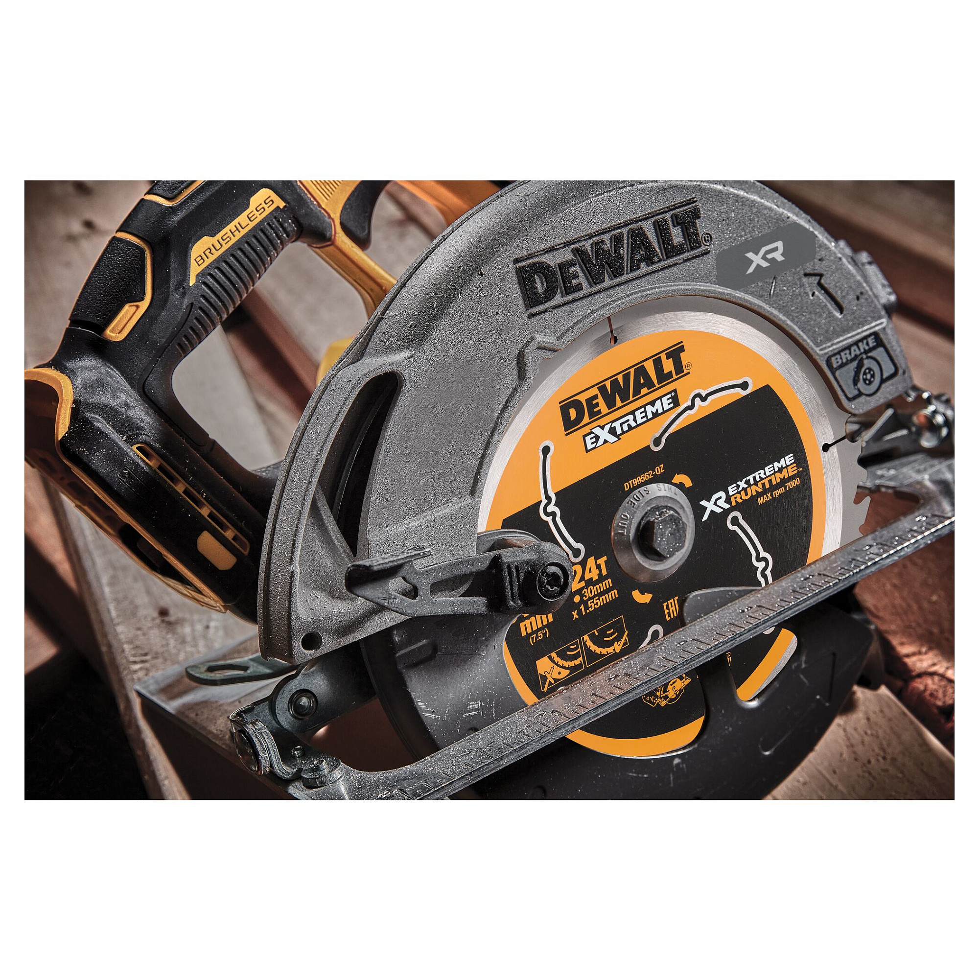 Pilarka DEWALT FLEXVOLT ADVANTAGE 190mm TSTAK DCS573NT (18V)-3
