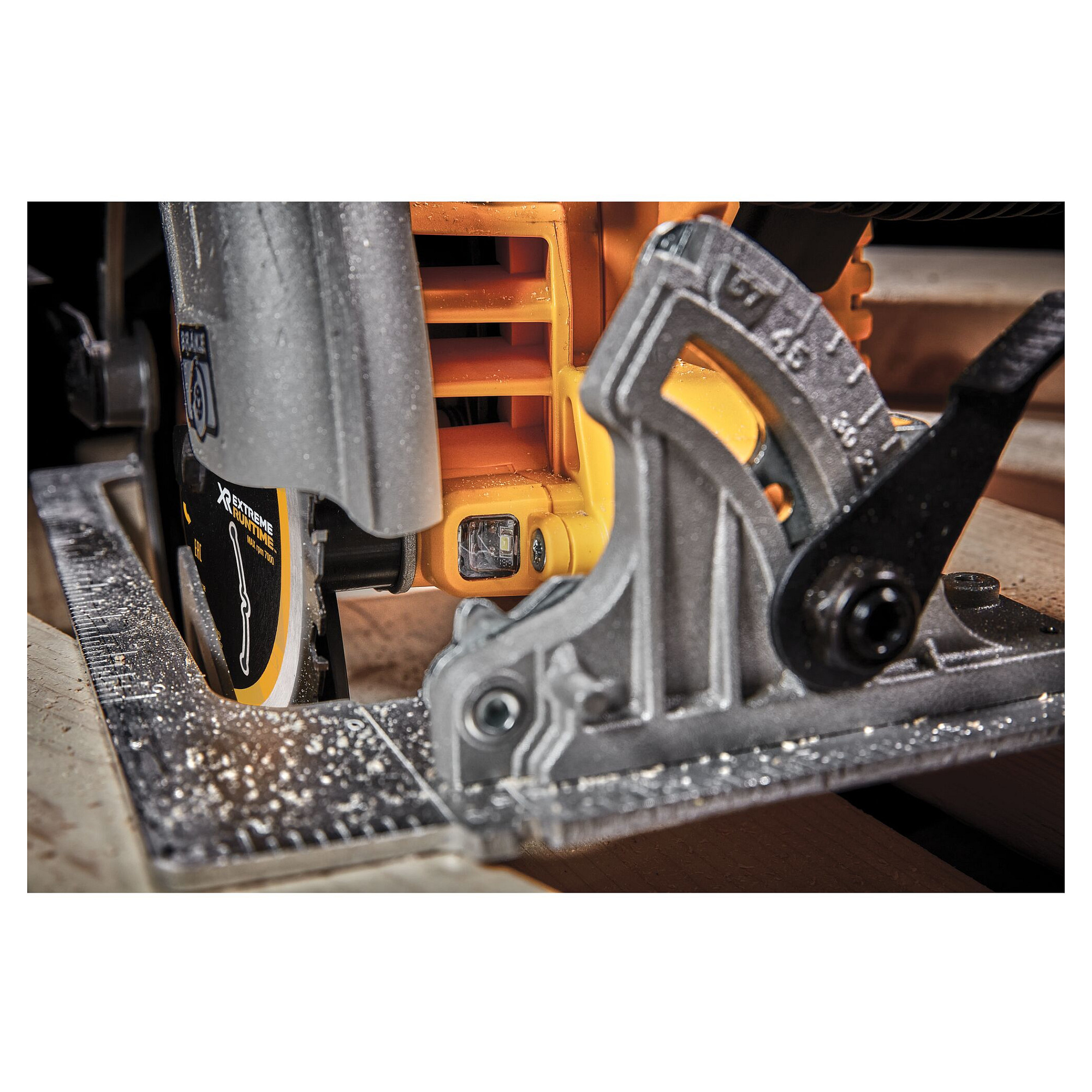 Pilarka DEWALT FLEXVOLT ADVANTAGE 190mm TSTAK DCS573NT (18V)-4