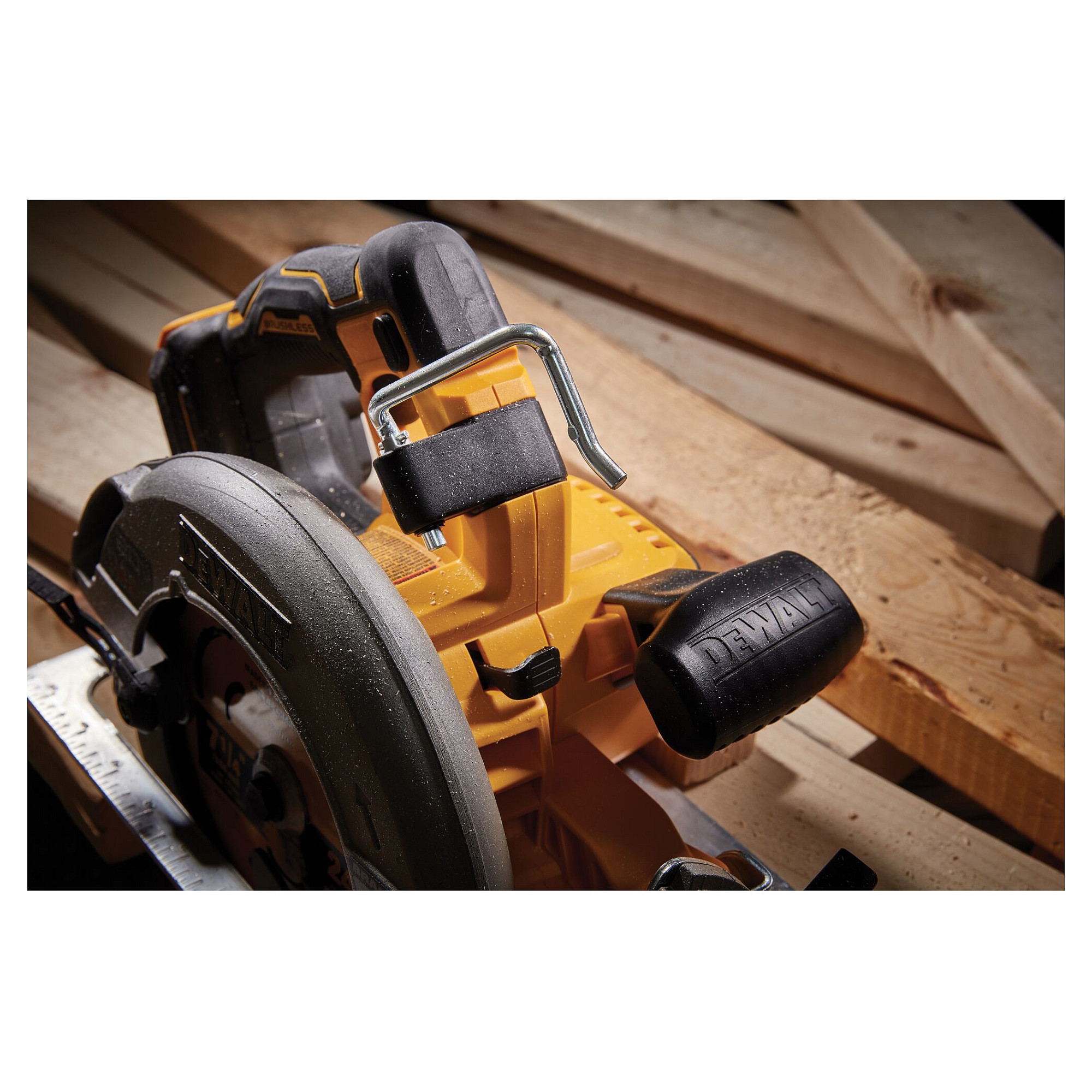 Pilarka DEWALT FLEXVOLT ADVANTAGE 190mm TSTAK DCS573NT (18V)-5