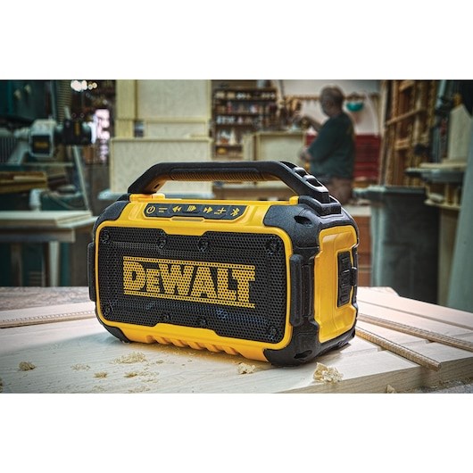 Bluetooth zvučnik DEWALT DCR011-XJ (XR, 10.8V/18V/54V, USB, AUX)-5