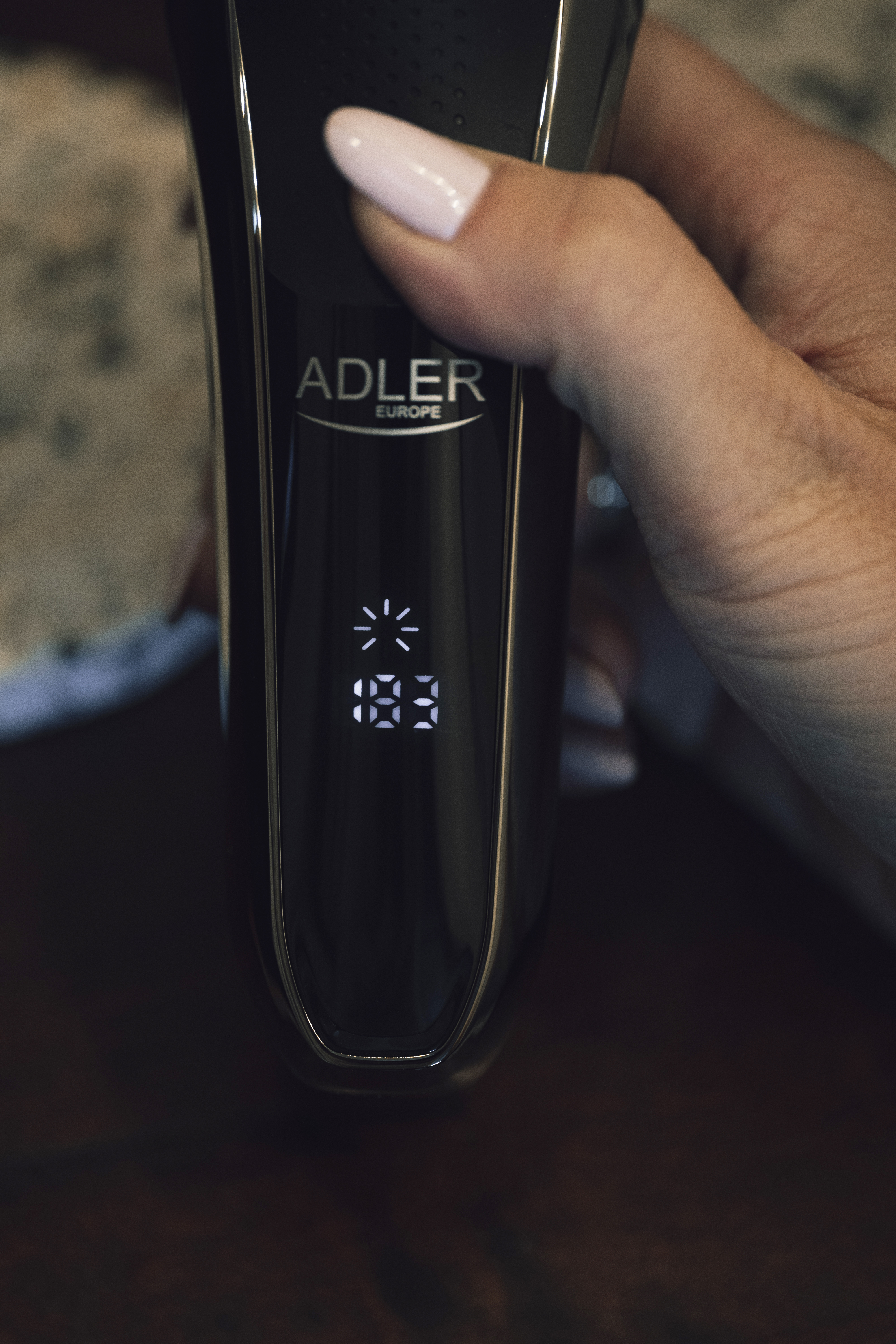 Električni brijač ADLER AD 2933 (bežični, LED display)-2