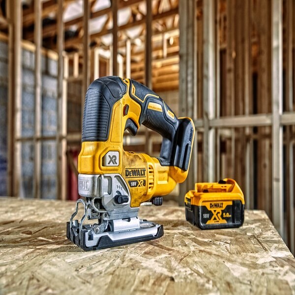 Električna ubodna pila DEWALT DCS334P2-QW (3200 okretaja u minuti, težina 2.1 kg)-6
