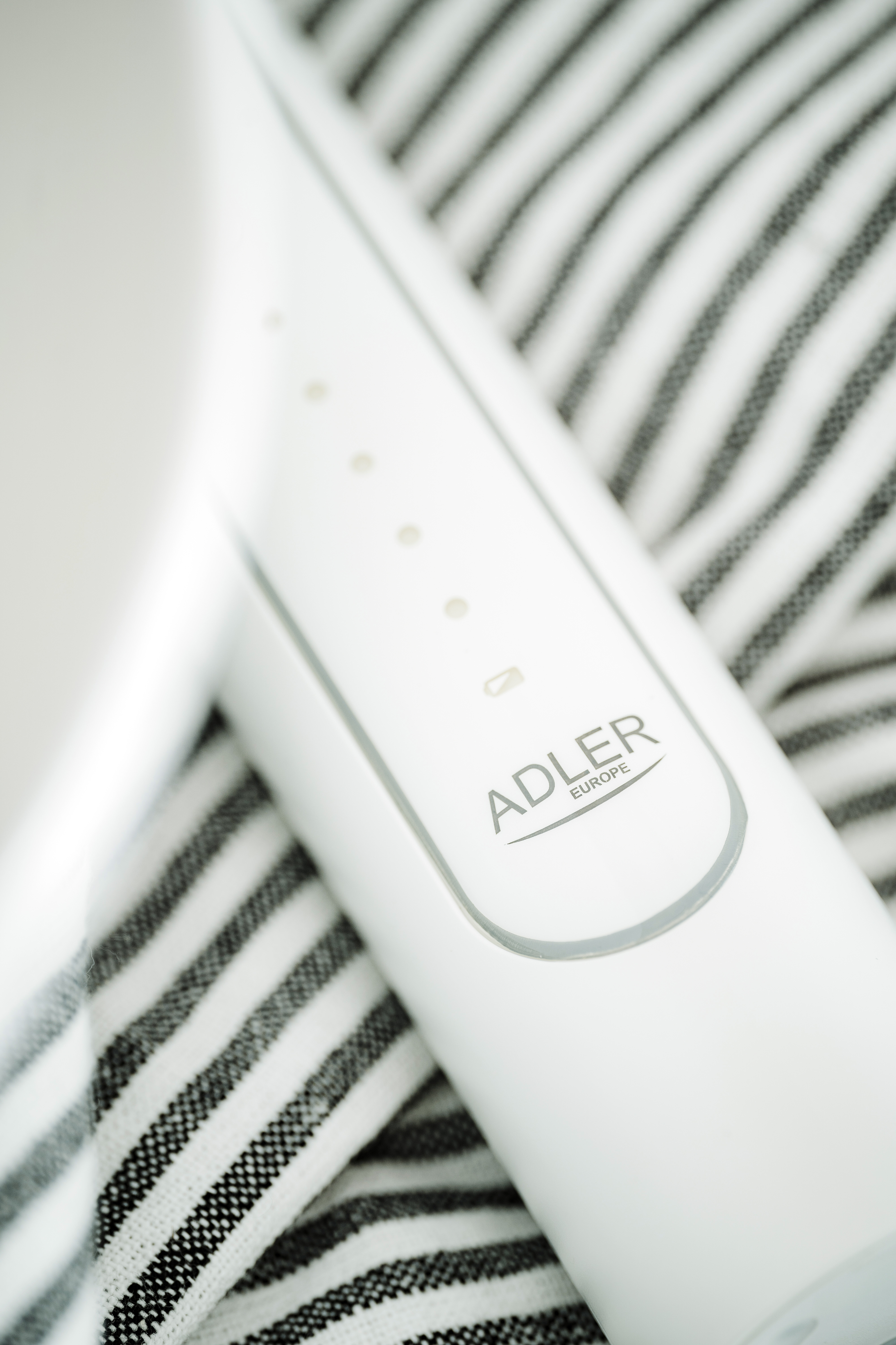 Sonična četkica za zube ADLER AD 2180W 2-u-1 (s irigatorom) bijela-14