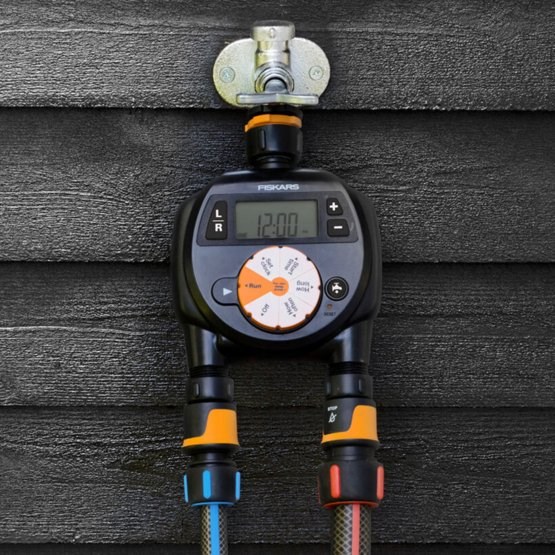 Digitalni tajmer za navodnjavanje FISKARS 1054792 crna boja-3