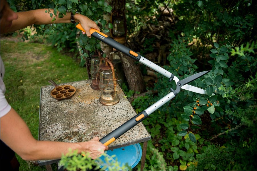 Škare za živicu FISKARS SmartFit HS86-2