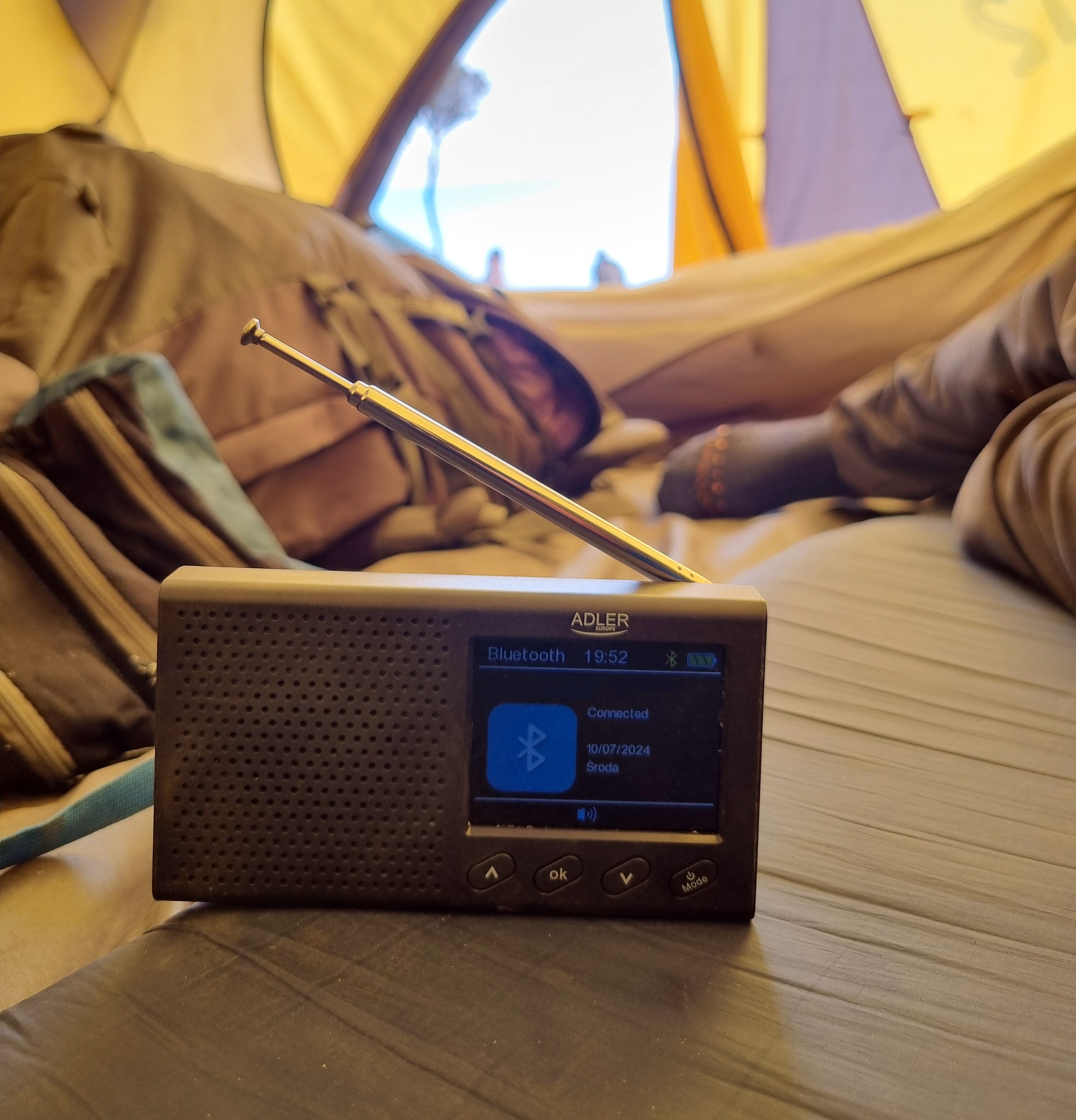 Prijenosni radio ADLER AD 1198 (FM, funkcija alarma) crni-15