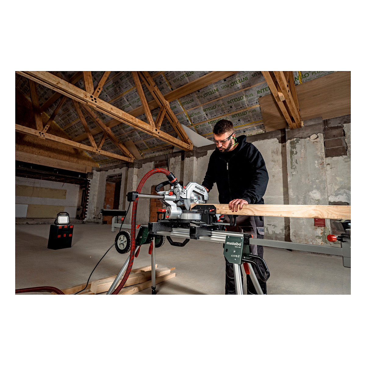 Potezno-nagibna pila METABO KGS 254 M (1800W, 254mm)-3