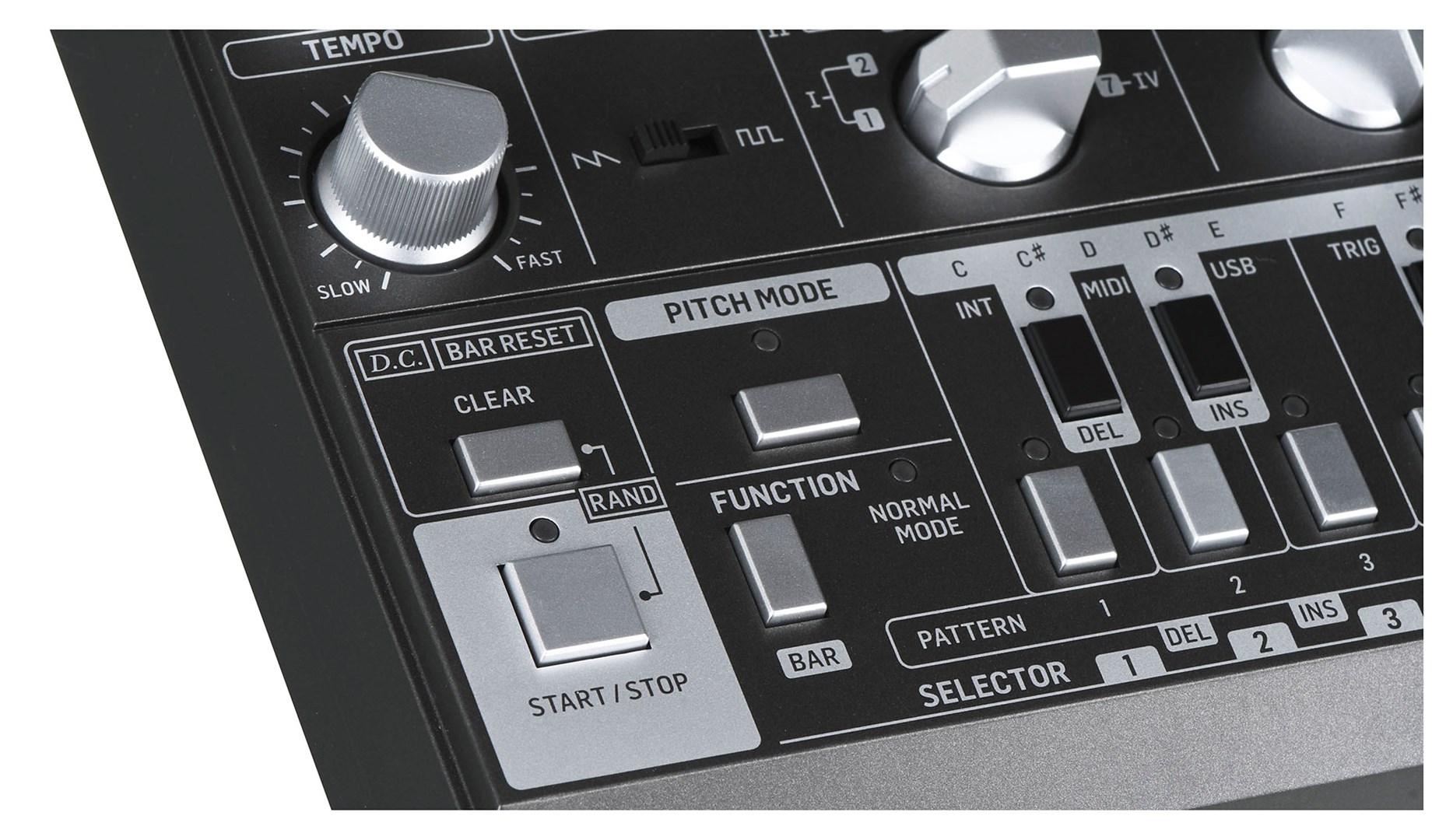Analogni sintesajzer BEHRINGER TD-3-BK (crni, MIDI in/out, DC ulaz, USB)-8