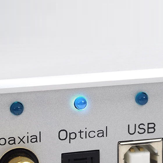 Pojačalo za slušalice s DAC-om SILVERSTONE EB01-E (USB, 192kHz/24-bit, Silver)-11