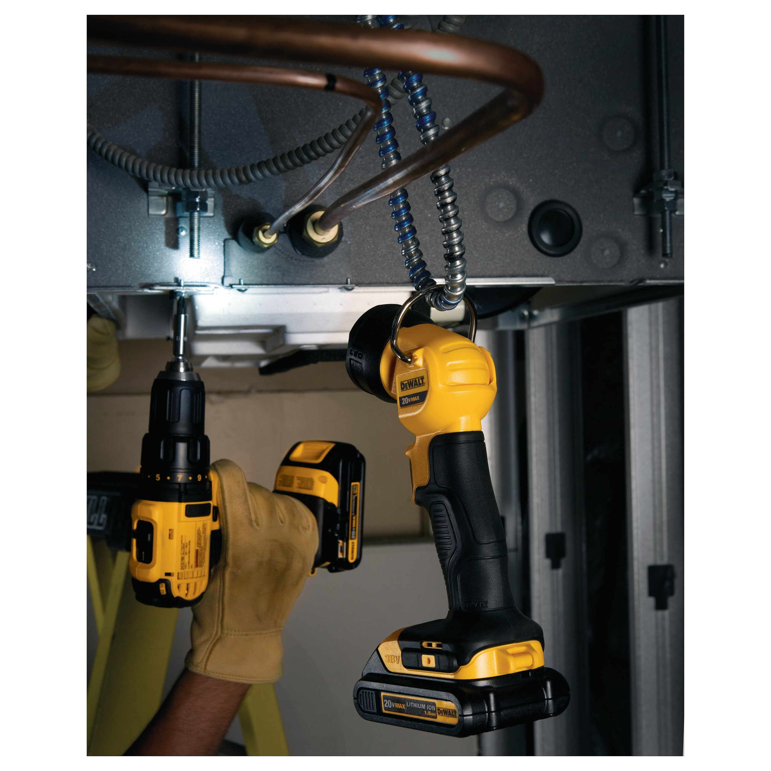 Radna lampa DEWALT DCL040-XJ (Rotirajuća glava, LED, 18V, Crna/Žuta)-6