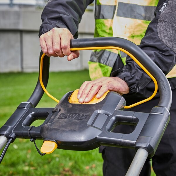 Kosilica DEWALT XR 2x18V s AKU. 5Ah + Opterećenje 48cm-4