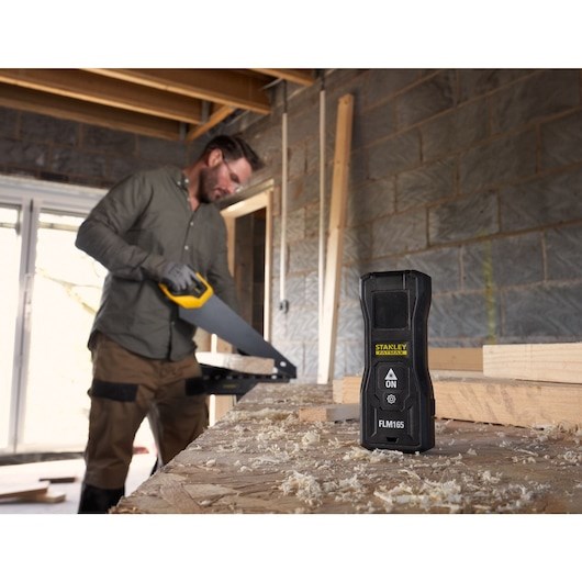 Laserski daljinomjer STANLEY FLM165 (domet 50m, točnost 1.5mm, LCD zaslon, IP40, Li-Ion baterija)-6