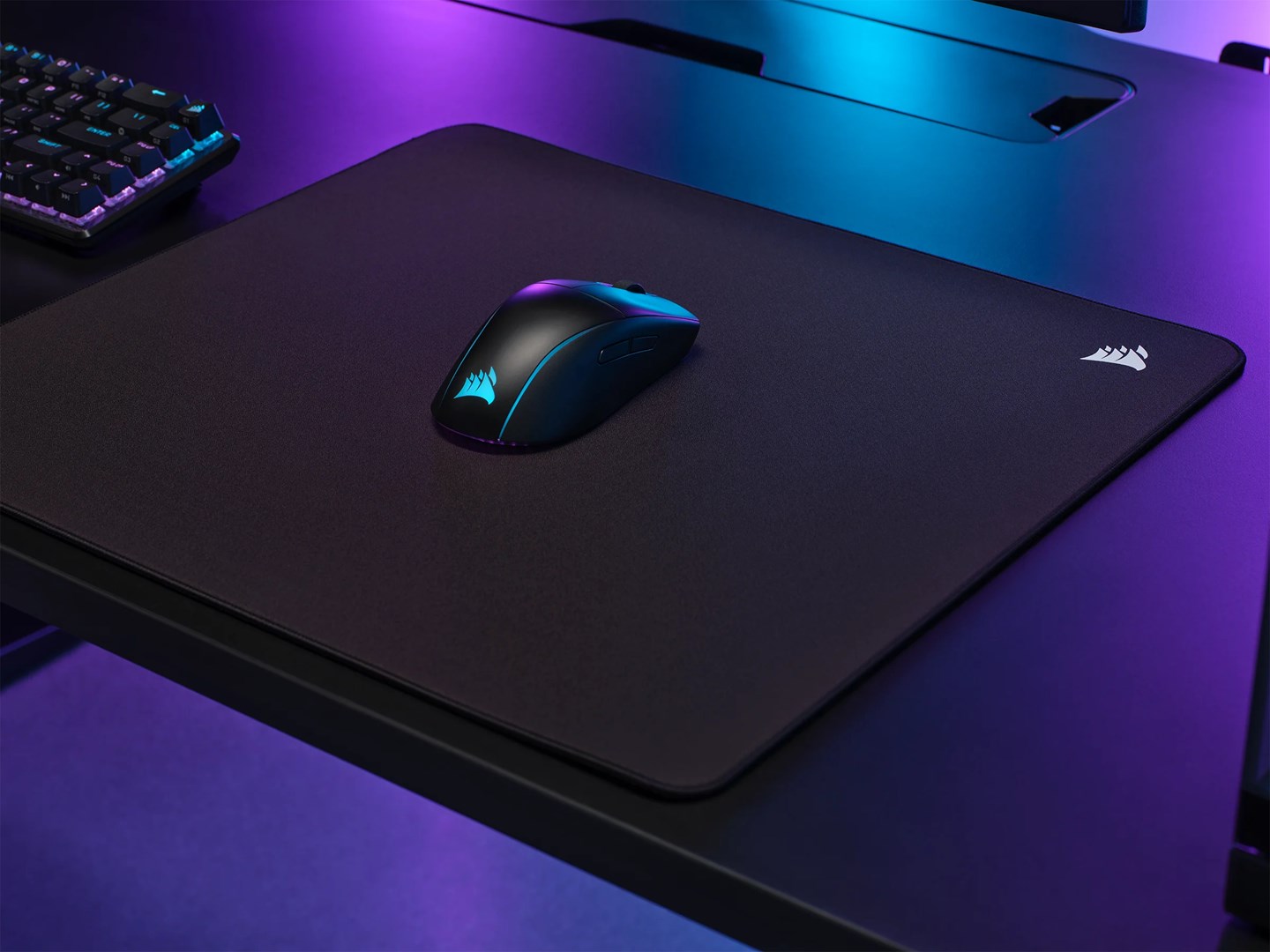 Corsair MM500 v2 Hybrid Fabric Gaming Mouse Pad, large - black-5