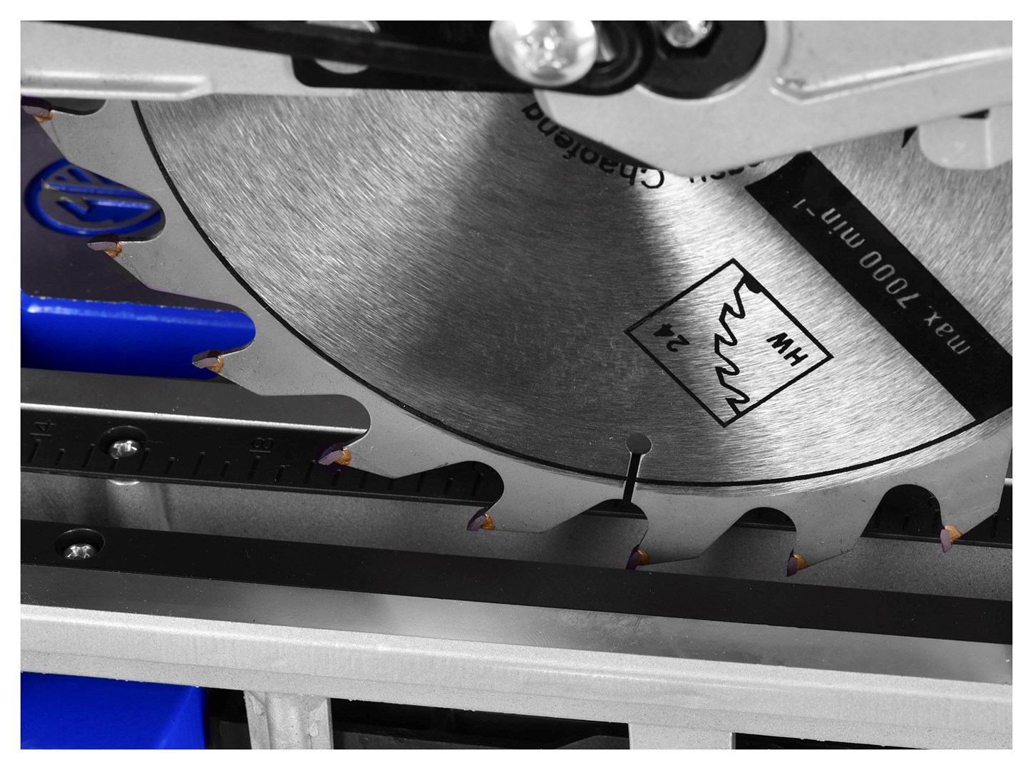 Stroj za rezanje SCHEPPACH HM216 Softstart 2000 W-11