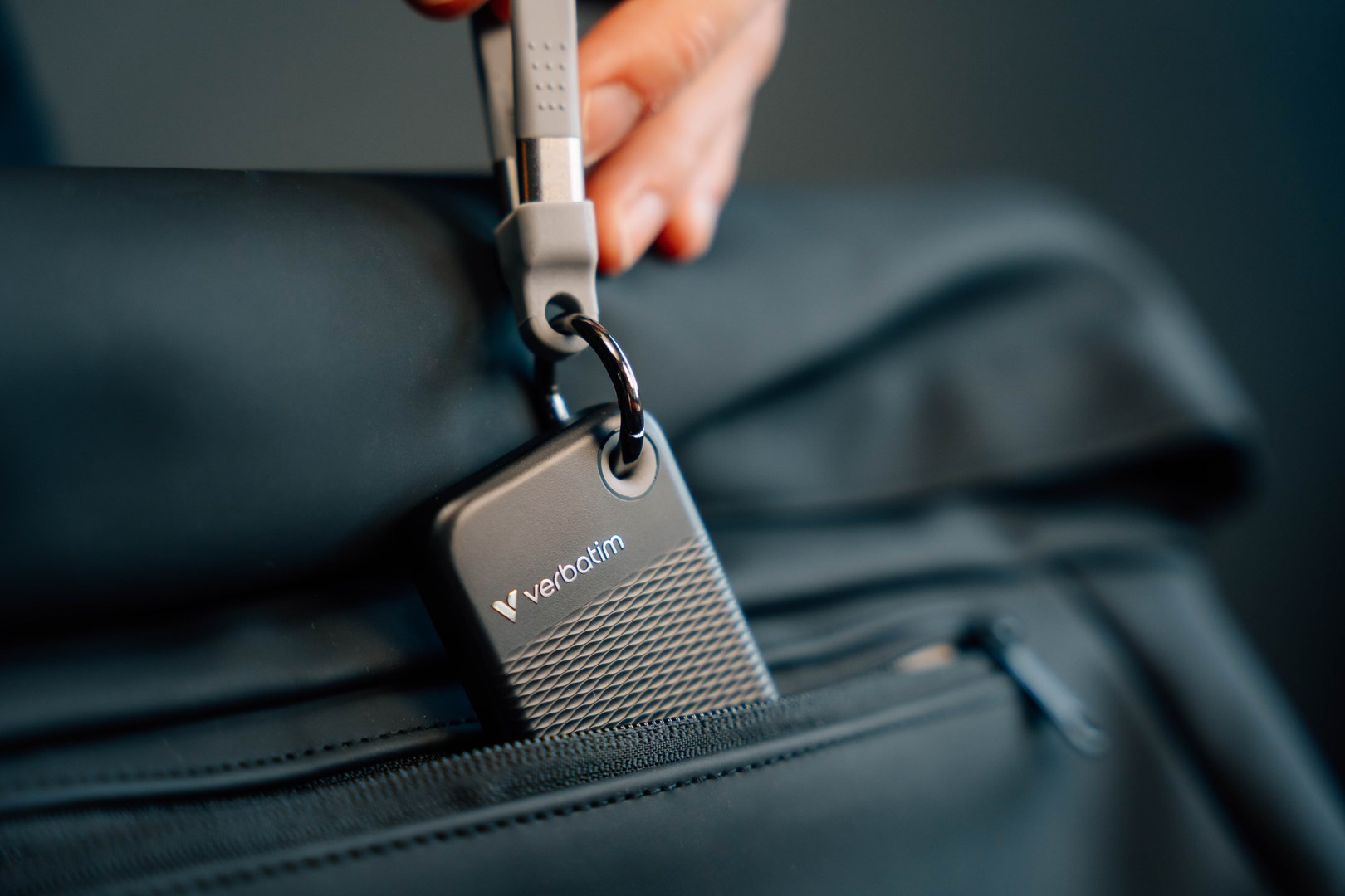 SSD VERBATIM Pocket 2TB USB-C 3.2 Gen 2 (Crna/Siva)-4