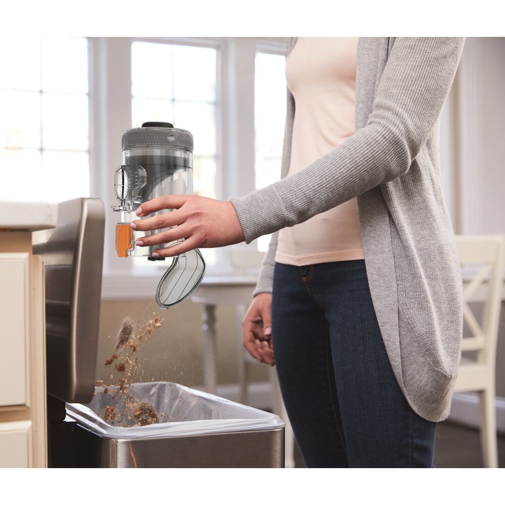 Usisavač BLACK&DECKER BHFEV182C (4u1, 18V, 2.0Ah)-1