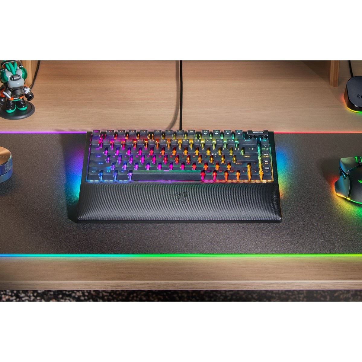 Gaming tipkovnica RAZER BlackWidow V4 75% Intl. US Layout žična – internacionalna non HR tipkovnica-1