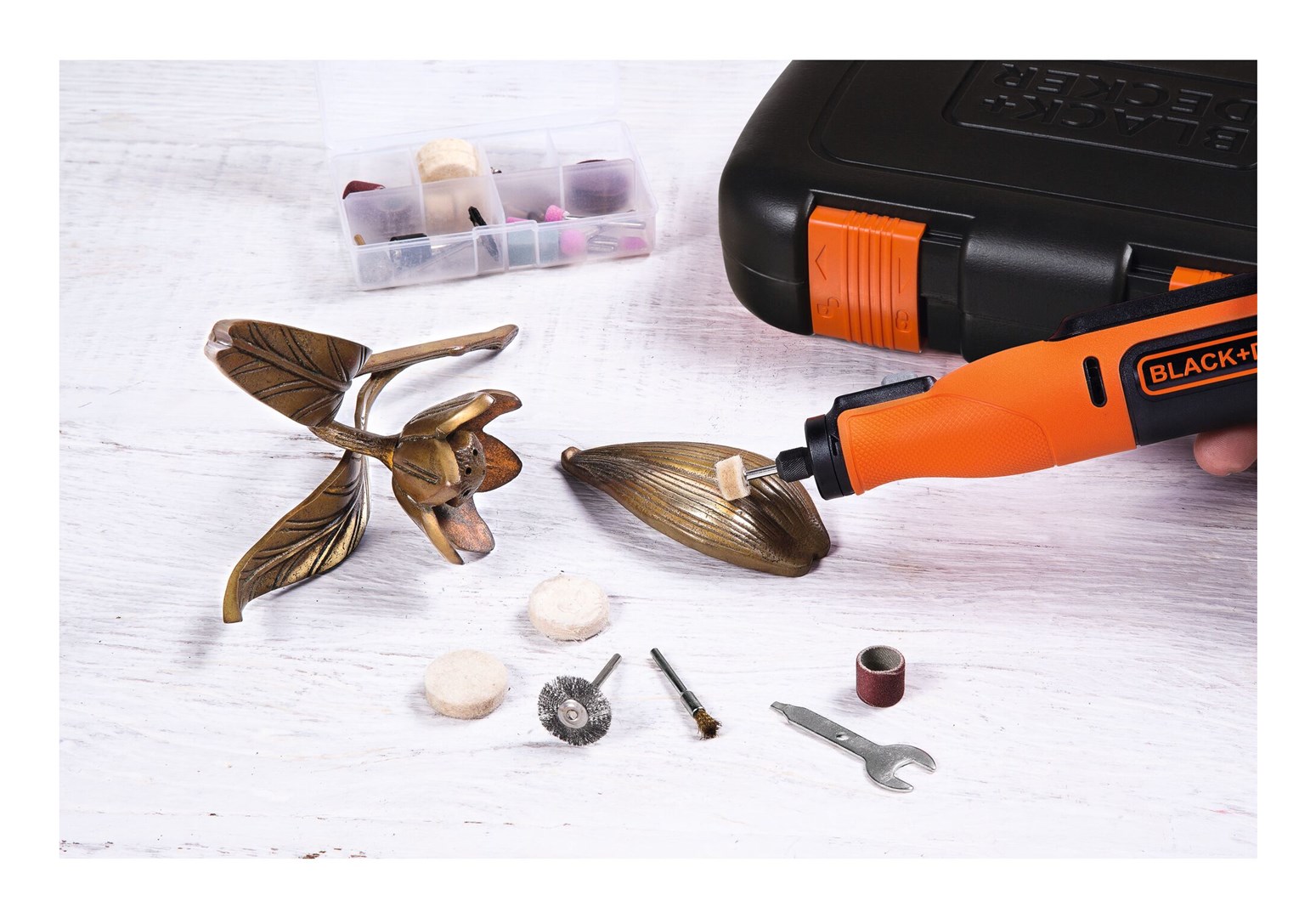 Višenamjenski alat BLACK&DECKER BCRT8IK (8V, 52 dodatka)-13