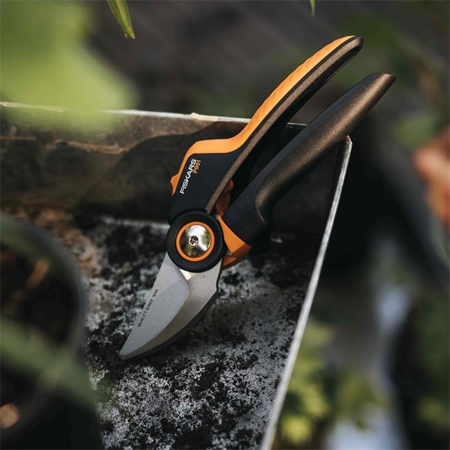 Škare za rezidbu FISKARS X-SERIES L P961-3