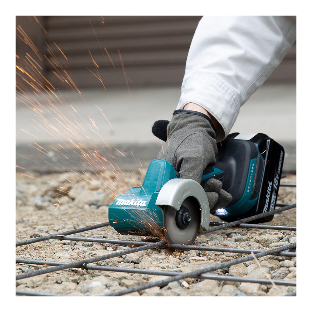 Akumulatorski rezač metala MAKITA 76mm 18V DMC300Z-20