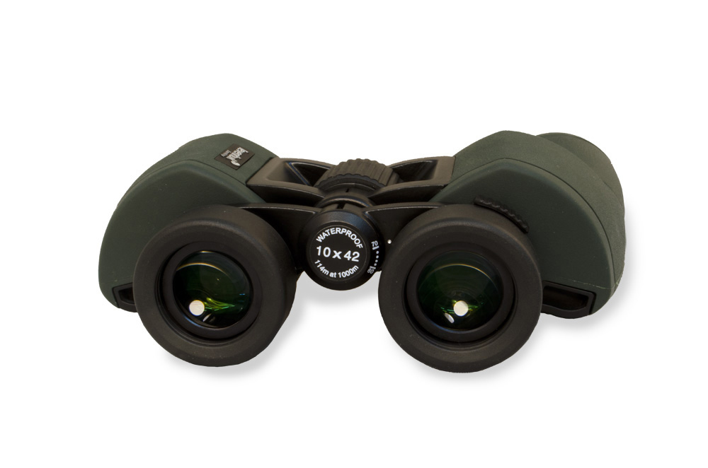 The latest optical technologies and classic design. Magnification: 10x. Objective lens diameter: 42 mm-4