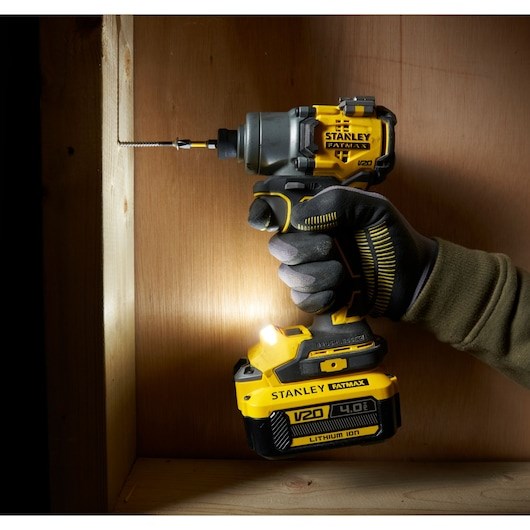 Akumulatorski udarni odvijač STANLEY FATMAX V20 SFMCF830B (18V, 203Nm, bez baterije)-6