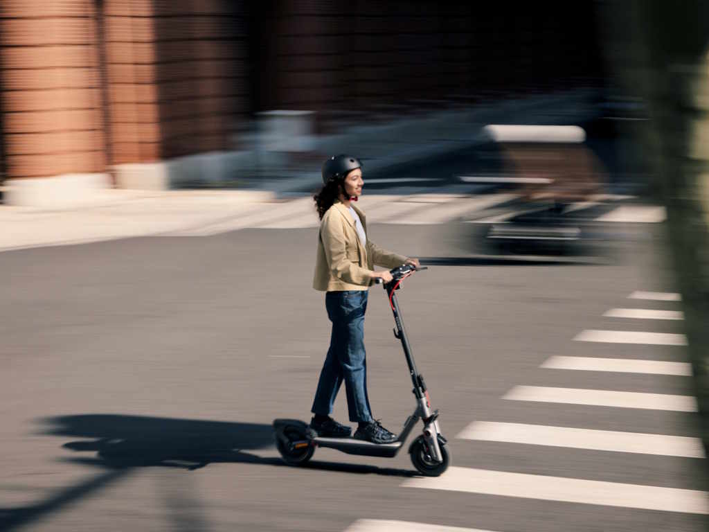 Električni romobil SEGWAY Ninebot F3 E (10", nazivna snaga 450w, domet do 70 km, brzina do 25 km/h, nosivost 120 kg)-10
