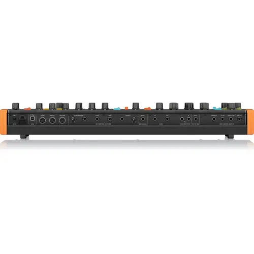 Analogni sintesajzer BEHRINGER POLY D (4033653032049)-16
