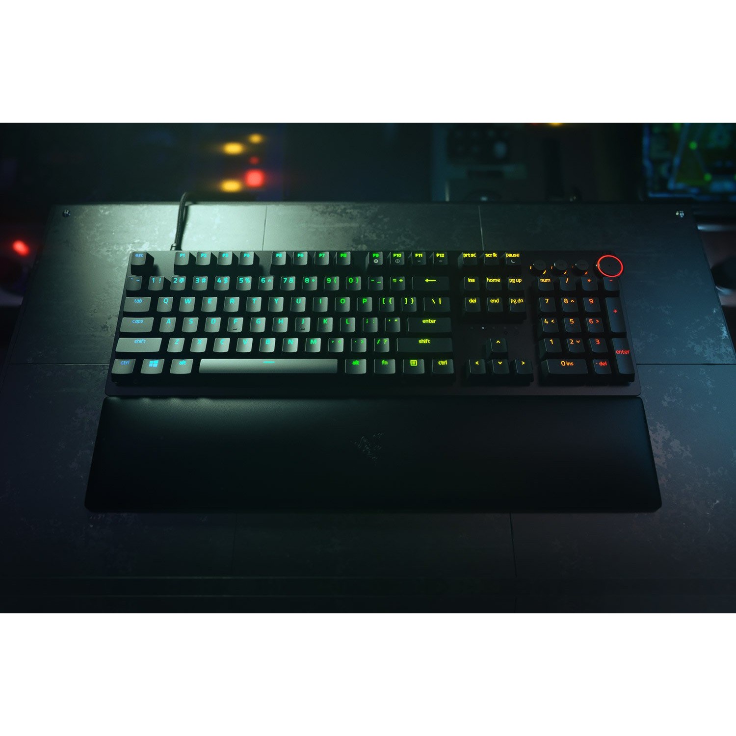 Tipkovnica RAZER Huntsman V2 (njemačka, mehanička, RGB, USB) – internacionalna non HR tipkovnica-2